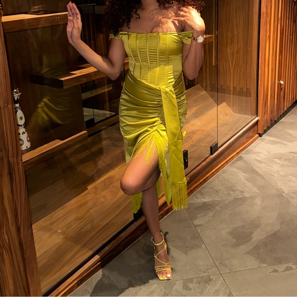 PrettyLittleThing Bardot Mini Dress - Picture 1 of 5